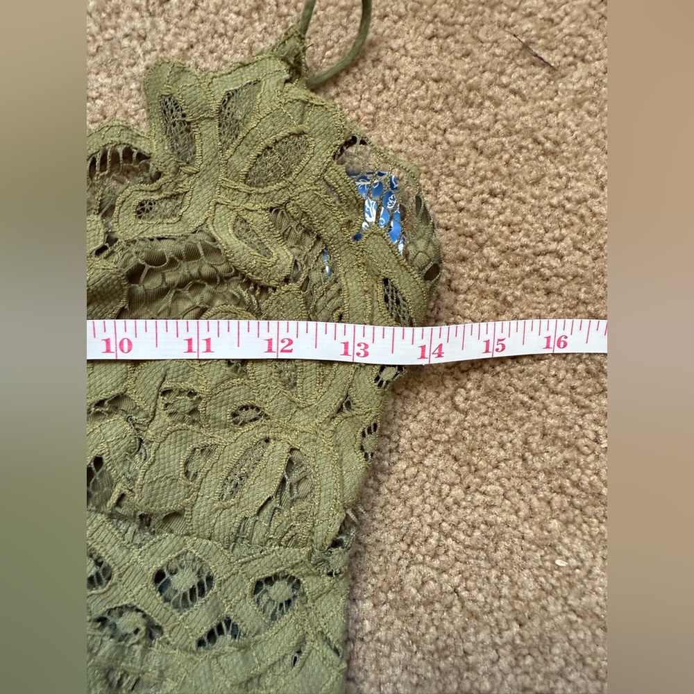 NWT Free People Adella Crochet Lace Top in Olive Green Sz M - Picture 4 of 8